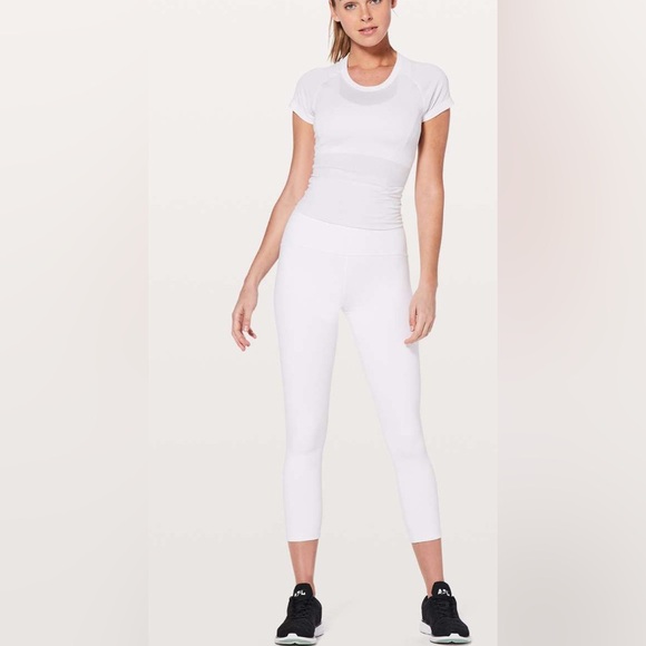 EUC Lululemon Train Times 7/8 Pant *25"
White (First Release) - Picture 2 of 8